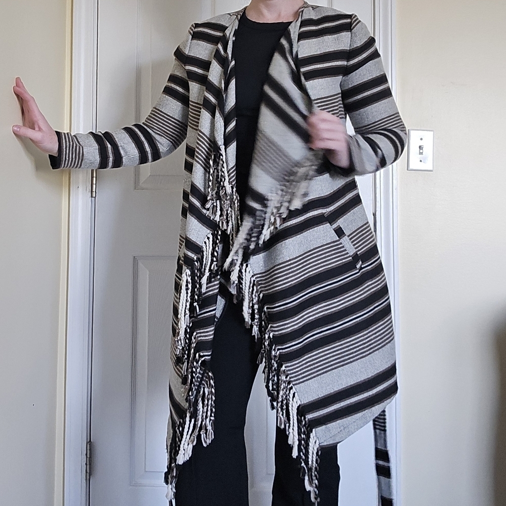 BB Dakota Striped Cardigan Pocho Tie Waist Blanket Jacket Sz Small - Picture 6 of 11